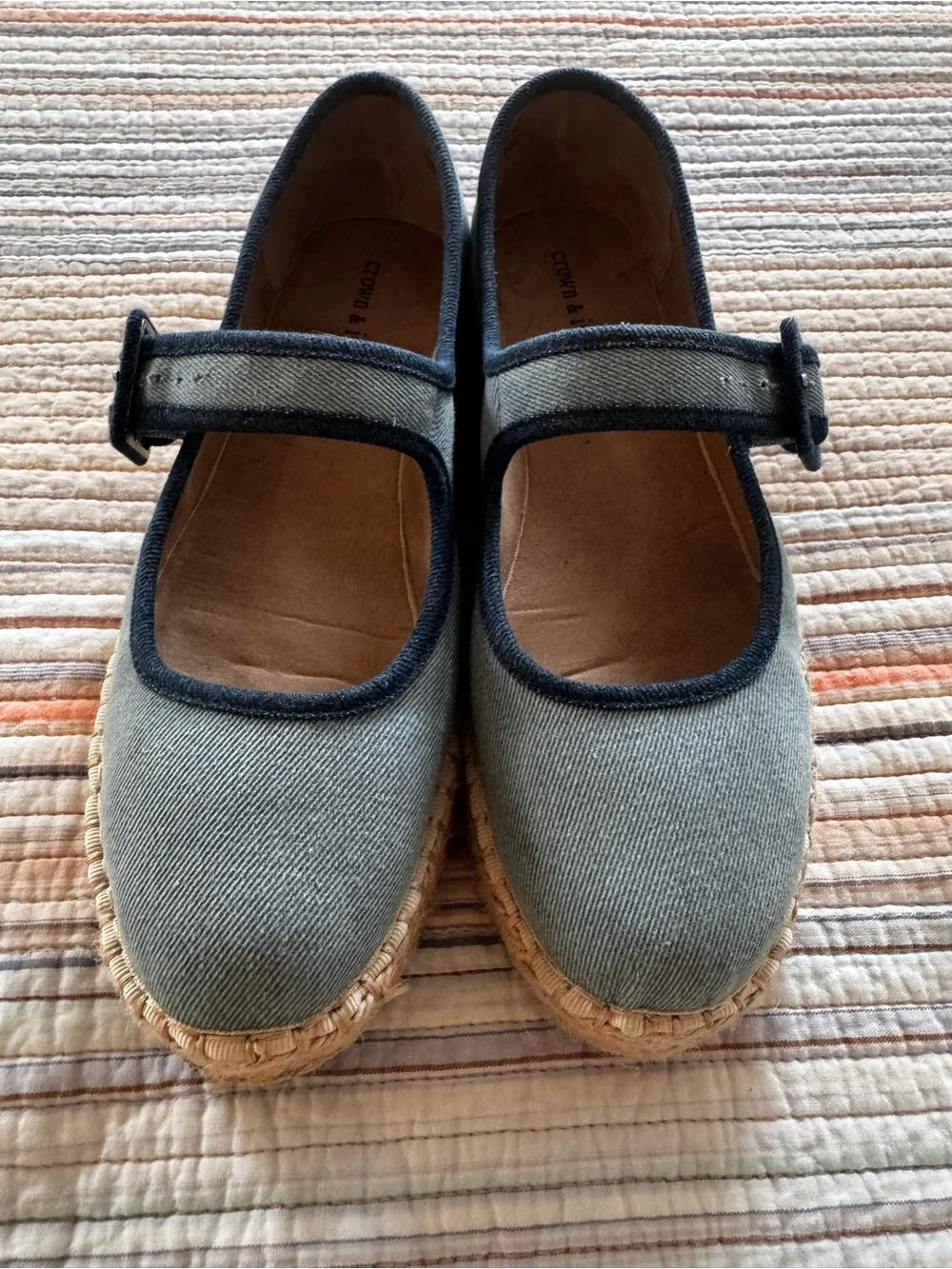 Crown & Ivy Girls Blue Canvas Mary Jane Espadrille